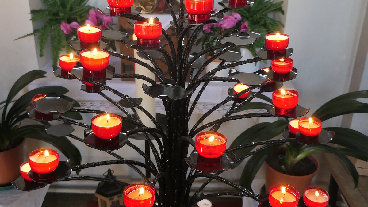 Neuer Kerzenständer für die Kirche