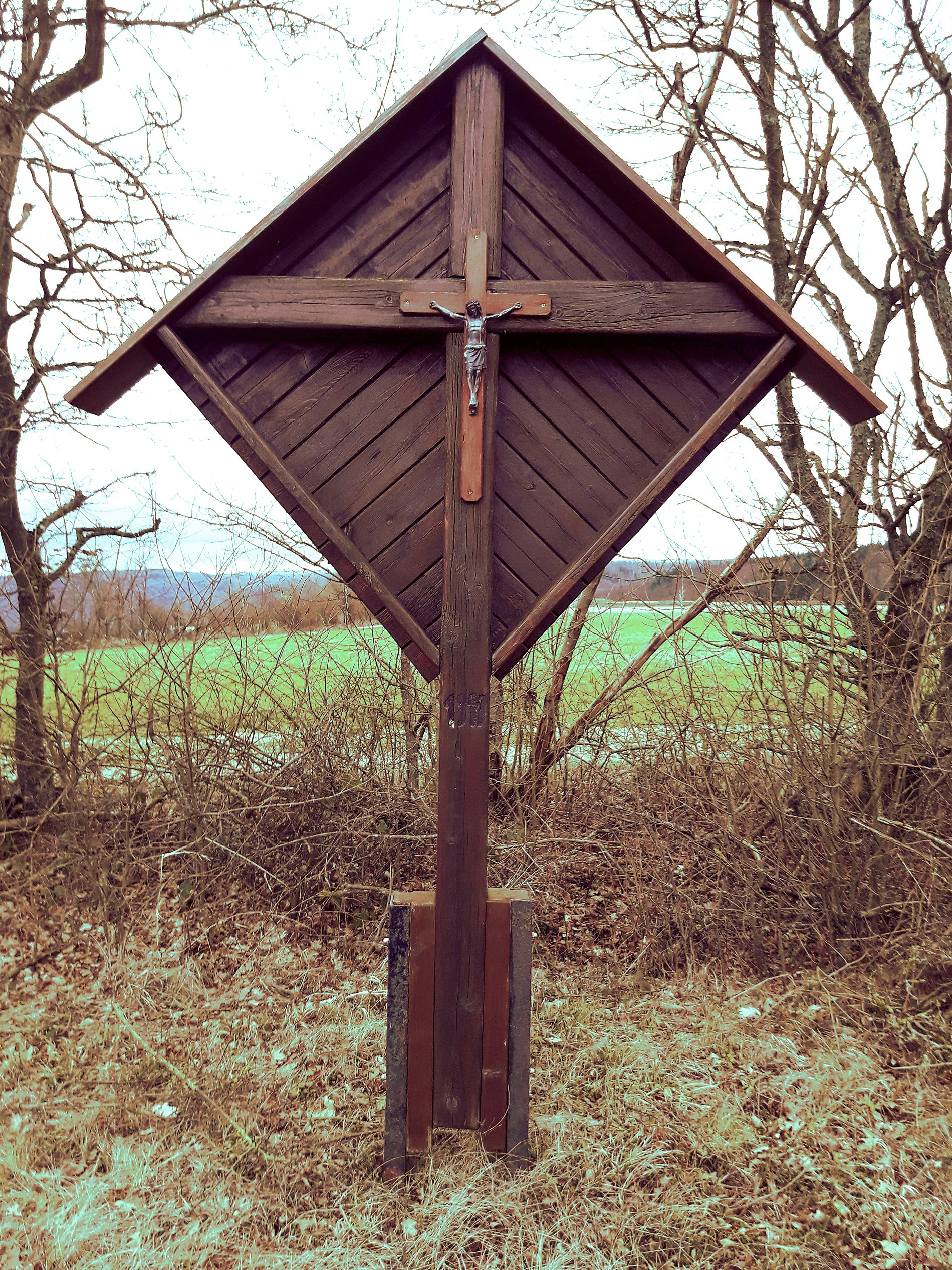 Wegekreuz vor Ortseingang