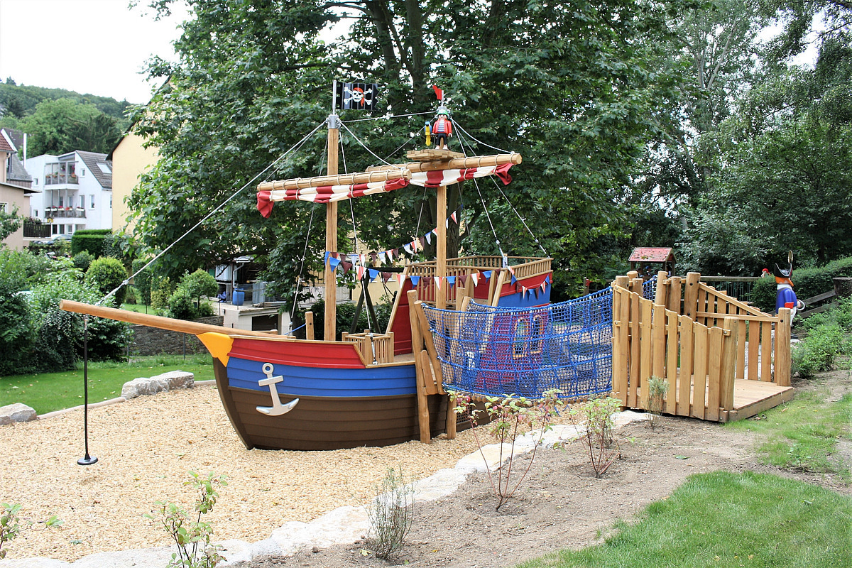 Piratenschiff der Playmobil-Stiftung der feierlich übergeben